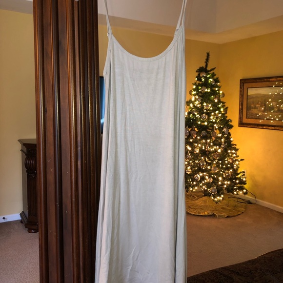 Sleeveless Tunic Dress - Picture 2 of 3